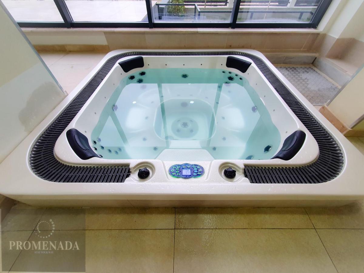 Nasty 24 Aparthotel Pool & Spa Mamaia Nord Navodari Exterior photo